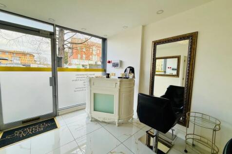 Studio house on Burnt Oak Broadway, EDGWARE, HA8 5EH, UNITED KINGDOM, £1,458/mo