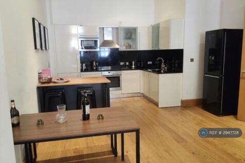 Kitchen/ Dining 