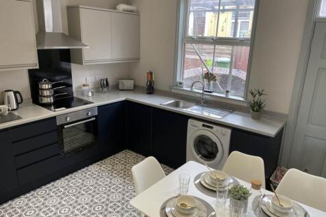 Spring Grove Walk (Room 4), Headingley, Leeds photo 3