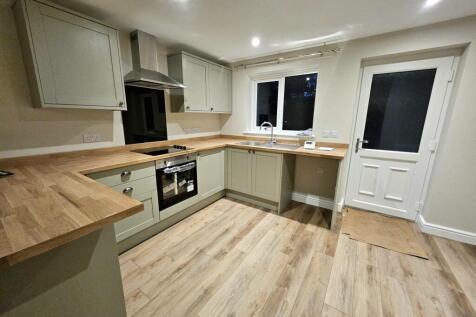 Primrose Close, North Hykeham, Lincoln photo 3