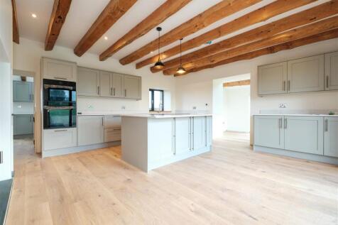 Parry Barapill Barn-1.jpg