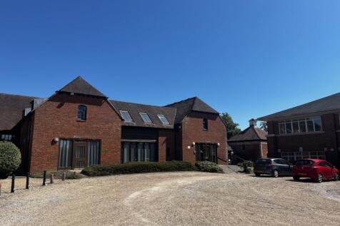 PHOTO 1  South Barn Cams Estate Fareham  exterio