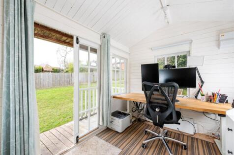 Office/Summer House