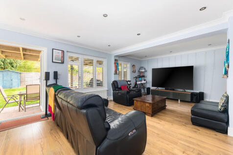 7 The Brambles (1...