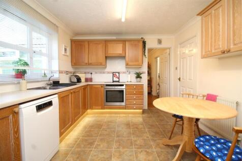 kitchen 1 .JPG