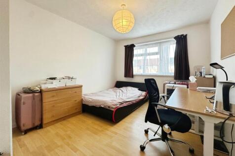 aae93218--46A4-922D-CBBF286ED9CD-63371-00002B9A358