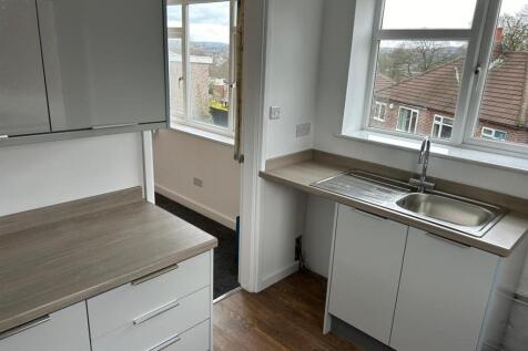 Gotts Park View, Armley, Leeds photo 3