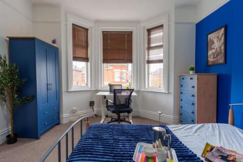 Room 4 2.jpg