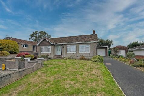 Rawlin Close 15 - Front.jpg