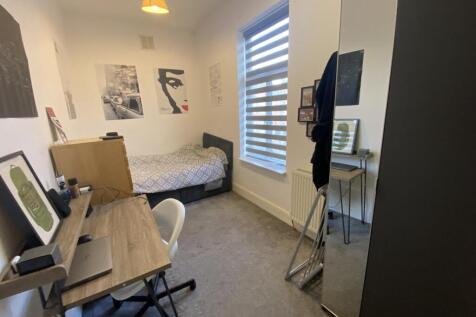 Harley Avenue, Victoria Park, £148pppw photo 5
