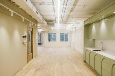 241220 18 Clerkenwell Close87.JPG