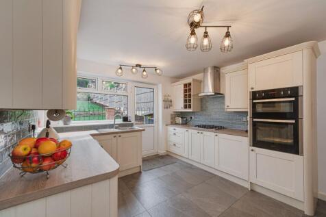 KITCHEN, DINER AND LIVING ROOM