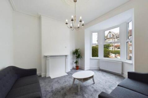Living Room (2)