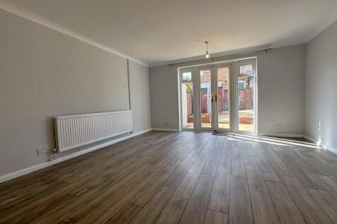 Appledown Drive, Bury St Edmunds photo 4