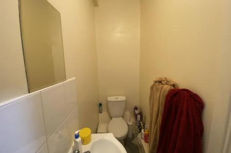 232A Toilet