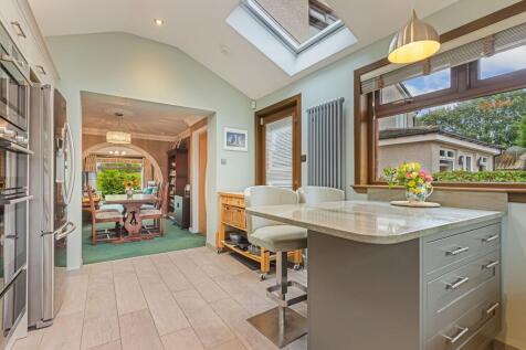 Dining kitchen