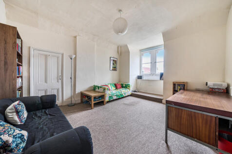 1348356-12-68b990...