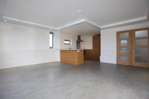 11, 13a Albion St loungekitch.jpg