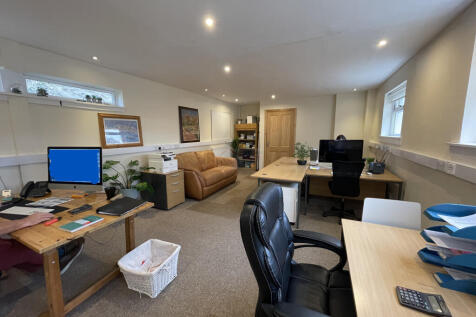 Office 1a.JPG