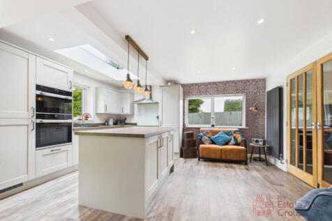 Open Plan Kitchen / Diner / Living Space