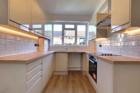 Agincourt Road, Portsmouth Unfurnished photo 5
