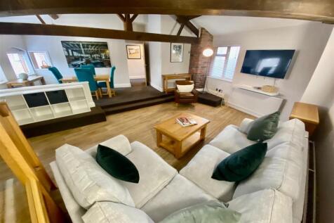Lounge.