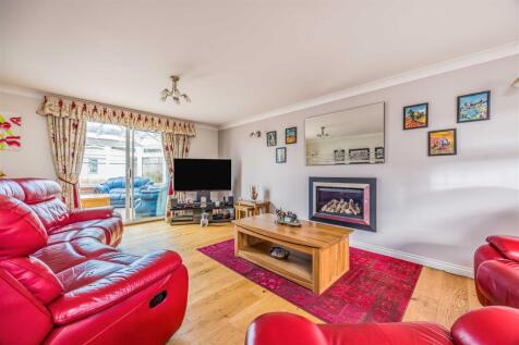 8 Topaz Grove, Waterlooville-Small-PorticoMarketin