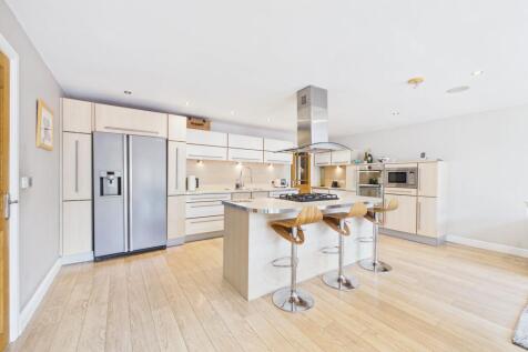 OPEN PLAN KITCHEN / LIVING/ DINER