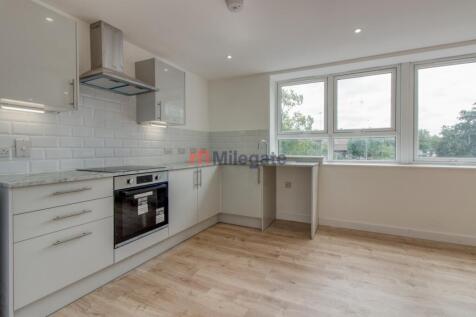 Broadway North, Pitsea, SS13 photo 3