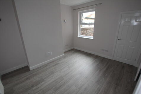 Queens Avenue, Sandycroft photo 3