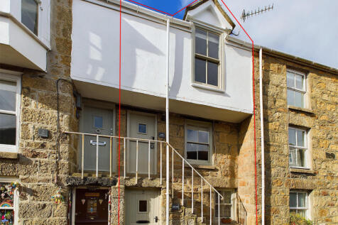 2 Bedroom Mid Terrace House for sale