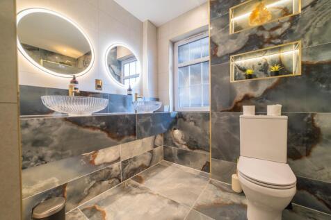 Award-winning Media team on EVERY Listing_19