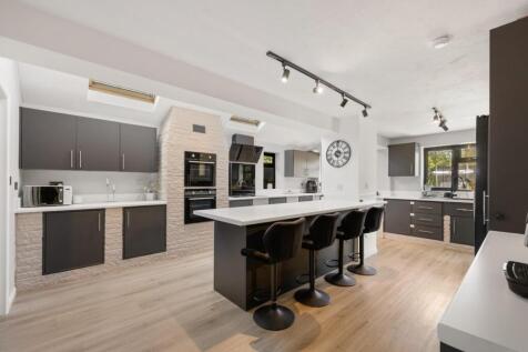 Kitchen/Dining