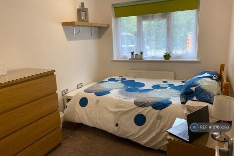 Modern Double Room £700pcm