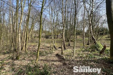 Land Adj Clipstone Dr _2389.jpg