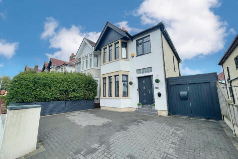 Blackpool, FY2 - property photo