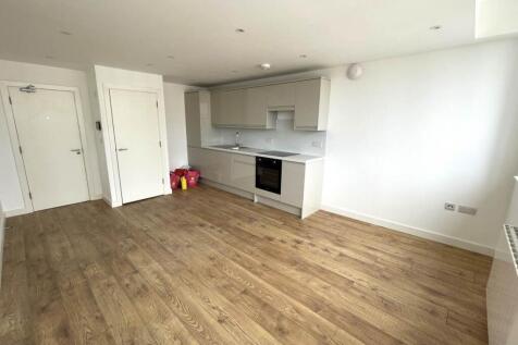 Perrymount Road, Haywards Heath,  photo 3