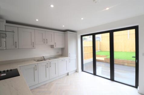 Fartown, Pudsey, West Yorkshire, LS28 photo 5