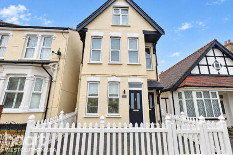 Westcliff-on-sea, SS0 - property photo