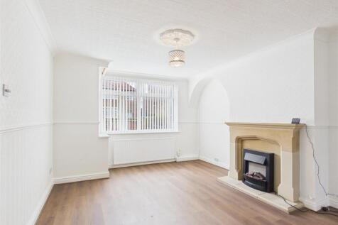 St. Catherines Crescent, Whitnash, Leamington Spa, CV31 2LA photo 3