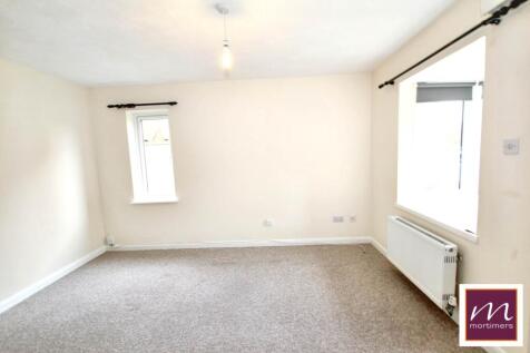 Langstone Close, Aylesbury photo 4