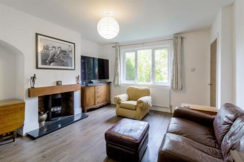 56 Eastfield Crescent - Living room
