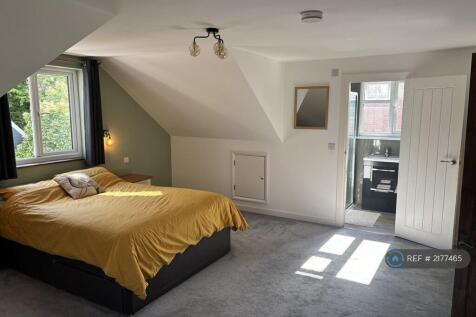 Private En-Suite Bathroom