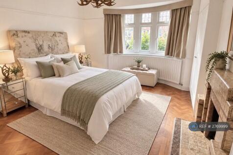 Southdown Avenue, London, W7 photo 5