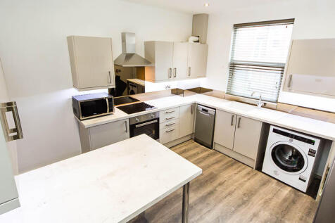 6-bed terraced on Lucas Street, Woodhouse, Leeds, LS6 2JD, £2,795/mo