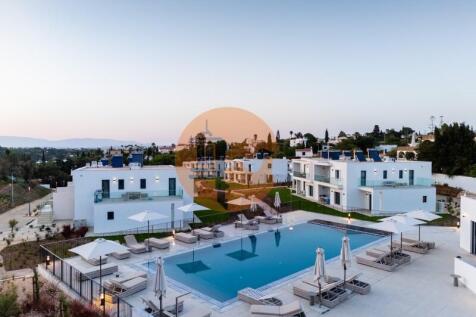 Swimming Pool #PRIMELIFE #CARVOEIRO #PREMIUM #CASASDOSOTAVENTO
