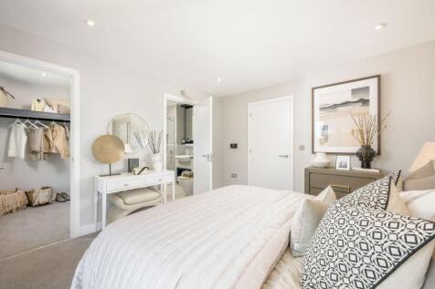 Hollymead Square, The Shadwell Principal Bedroom