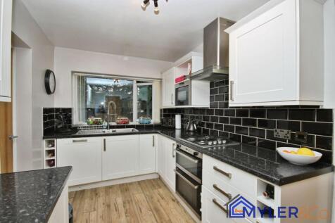 Dykin Road, Widnes, WA8 photo 5
