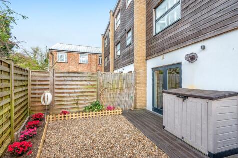 Grafton Road, New Malden, Surrey, KT3 photo 4