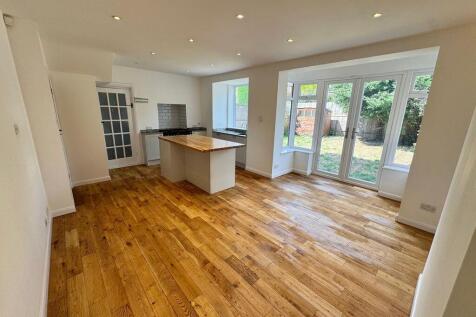 Dining kitchen
